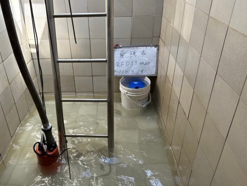 清洗蓄水池和頂樓水塔